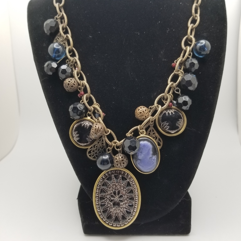 Charm cameo pendant beads necklace